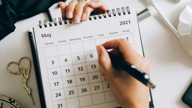 Potret tanggalan yang menampilkan 1 Mei sebagai Hari Buruh