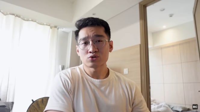 Gaji Mingguan dari Usaha Bisnis Sampingan ala Raymond Chin