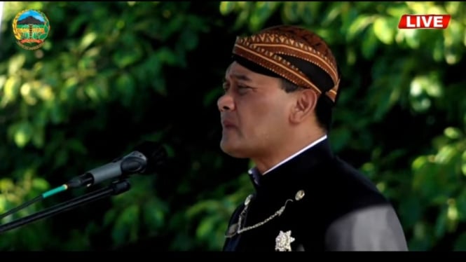 Gubernur Ahmad Luthfi Jadi Pembina Upacara di Alun-Alun Banyumas