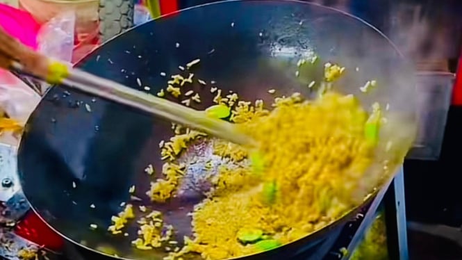 Nasgor Mang Ade