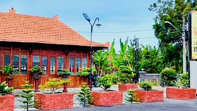 Resto Ayam Alas Purwokerto