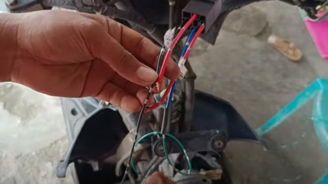 cara pasang relay lampu motor