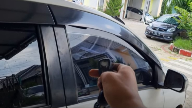 cara mematikan alarm mobil