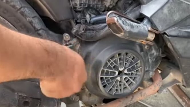 Cara Ganti Oli Motor Beat