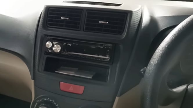 Ciri-ciri Freon AC Mobil habis