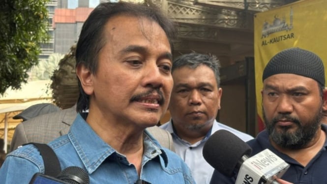 Roy Suryo Usai Diperiksa Polda Metro Jaya