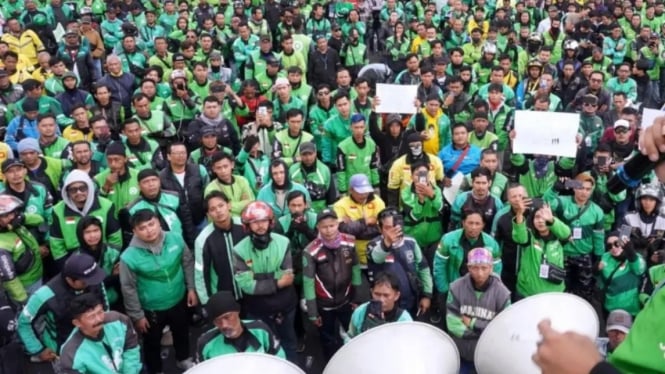 Pengemudi Ojol di Banyumas Gelar aksi