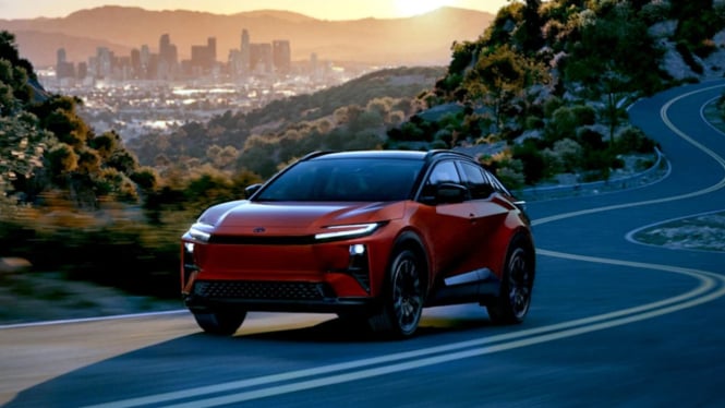 Toyota C-HR BEV