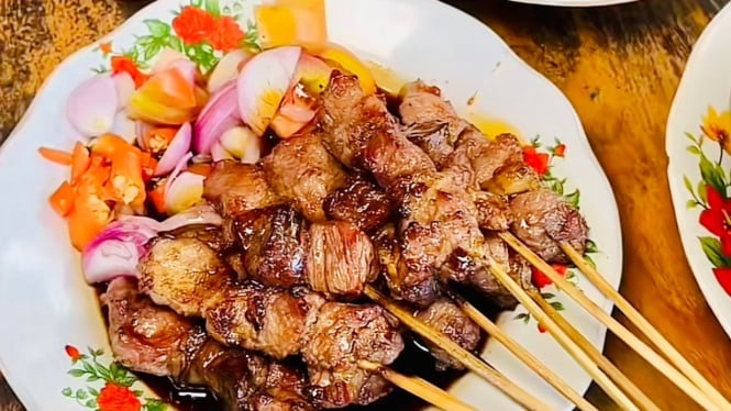 Sate Kambing Legendaris Pak Dirin