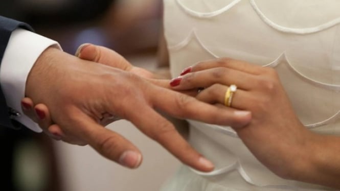 Sejoli batal nikah karena ATM kosong, kisahnya viral
