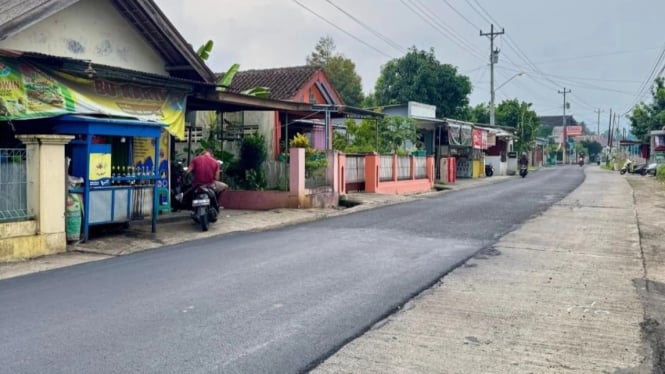 Perbaikan Jalan Raya Tambaksogra - Kebanggan