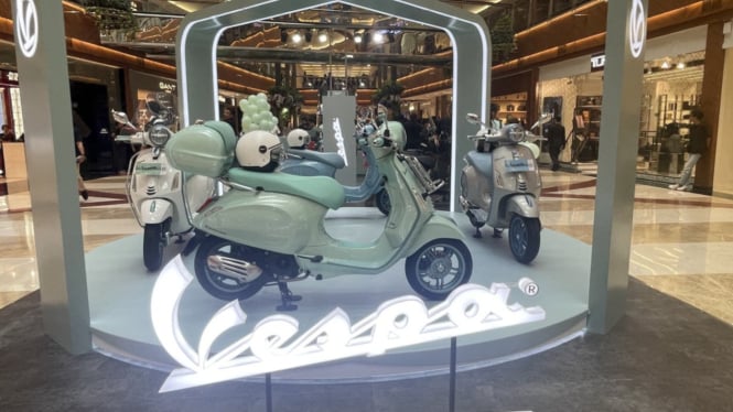 Booth Vespa di Pondok Indah Mal