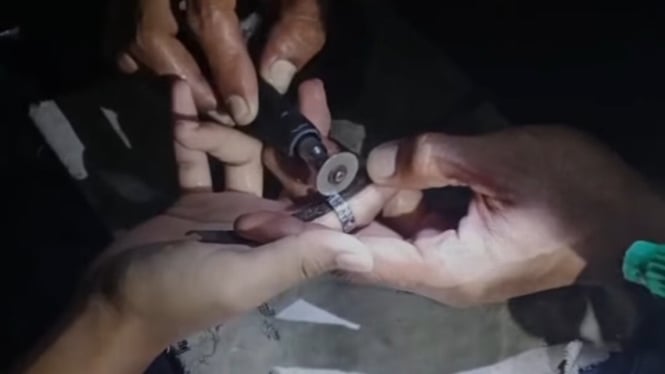 Evakuasi oleh Damkar Banyumas