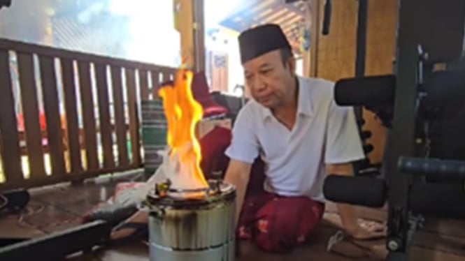 Achmad Husein dirawat intensif di ICU rumah sakit China