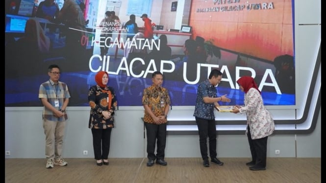 Bupati Cilacap luncurkan layanan adminduk desa inovatif