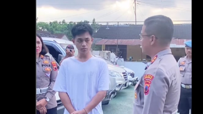 Brio Putih dikendarai Egi tabrak 7 kendaraan di Purbalingga