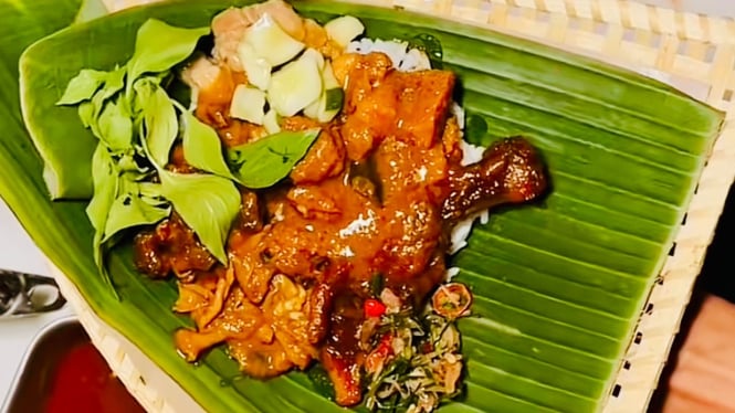 Rica-Rica Emperan Purwokerto