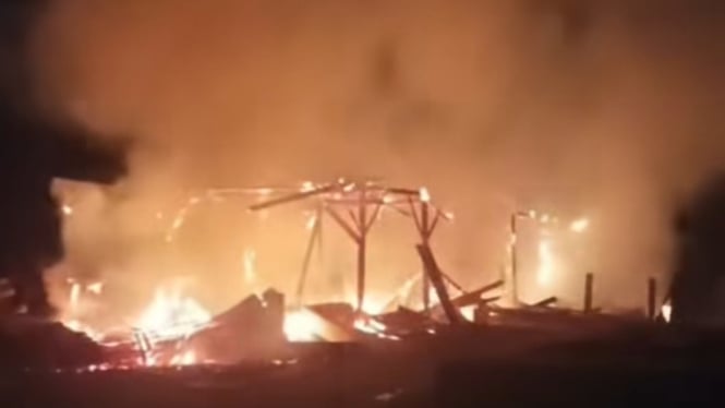 Kebakaran Pabrik Pengolahan Kayu di Pekalongan