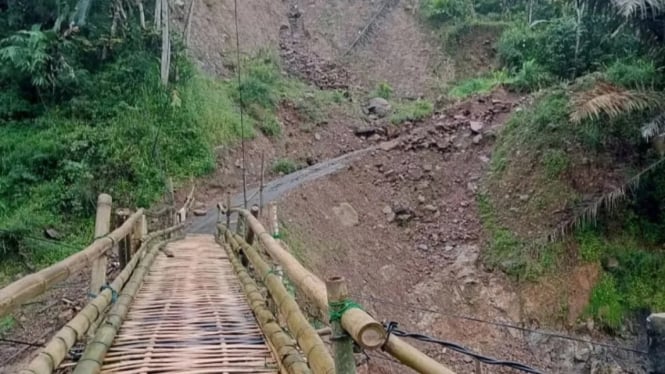 Akses Jalan di Dukuh Wonodadi Petungkriyono Perlu diperbaiki