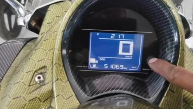 Setel Jam Digital Yamaha N-Max