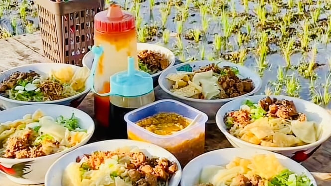 Mie Ayam Sawah D’Tofa Purbalingga