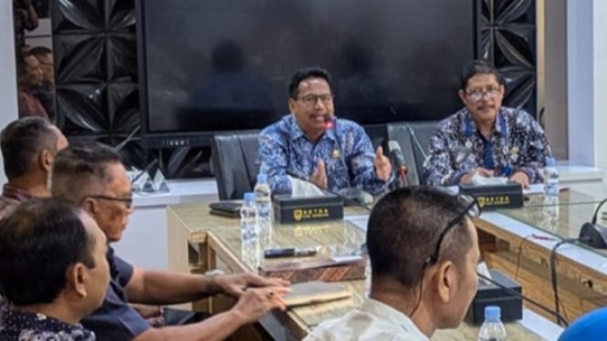 Audiensi bahas aset BMT Harum di Kantor Bupati Rembang