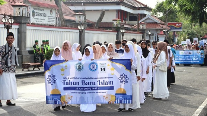Santri Banyumas semarakkan pawai ta’aruf 1447 Hijriah