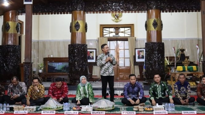 Bupati Cilacap jelaskan soal kecilnya anggaran infrastruktur