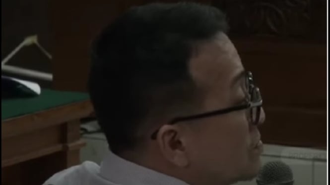 Rajo Emirsyah saat hadiri sidang skandal judol Kominfo