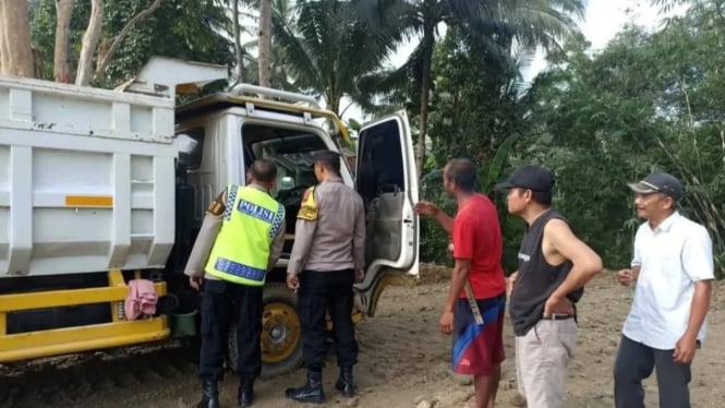 Sopir Meninggal dalam Kabin Truk di Rembang, Purbalingga