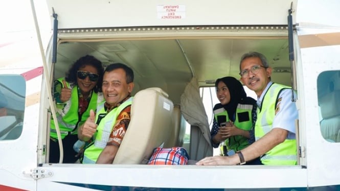 Gubernur Jateng dan Susi Pudjiastuti resmikan rute baru