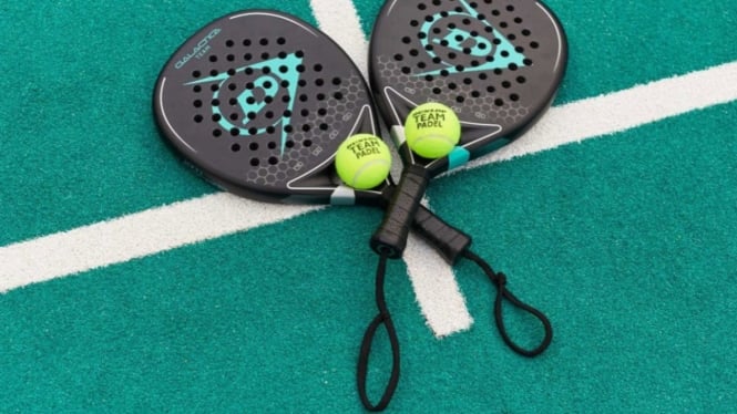 Ilustrasi Raket Padel