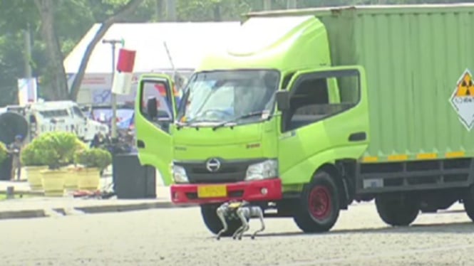 Robot Polisi saat diperkenalkan di HUT Bhayangkara ke-79