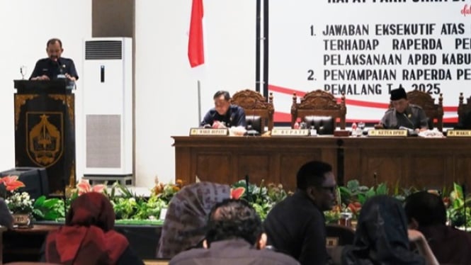 Bupati Anom paparkan strategi PAD dan penanganan sampah