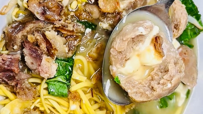 Bakso Keju Muncrat Viral Purwokerto