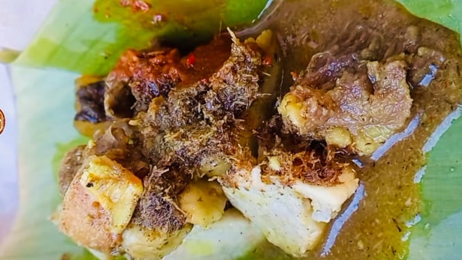 Empal Kupat Bu Karsih Purwokerto