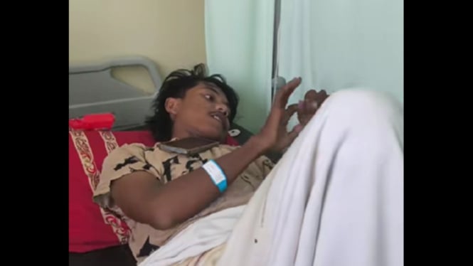 Ranujaya terbaring lemah dengan infus kering di RSD Gunung Jati