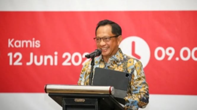 Tito Karnavian sampaikan masalah BUMD di DPR RI