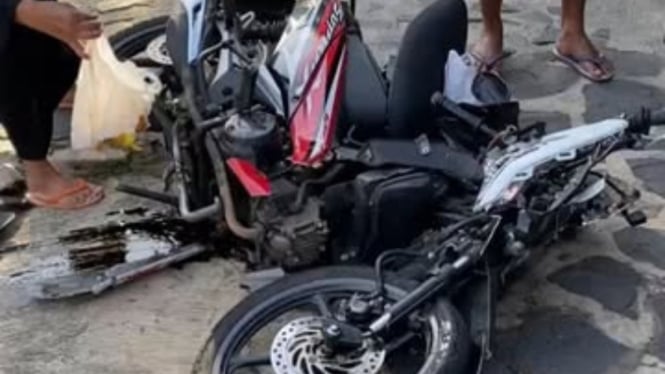 Motor Terlindas Truk di Kalipalet Banjarnegara