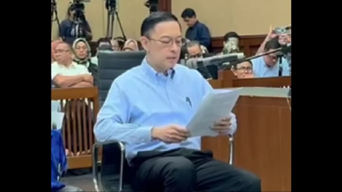 Tom Lembong usai divonis dalam sidang kasus impor gula