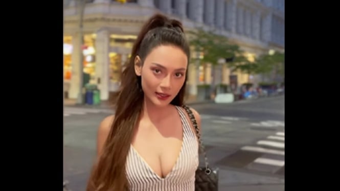 Erika Carlina Ngaku Hamil 9 Bulan