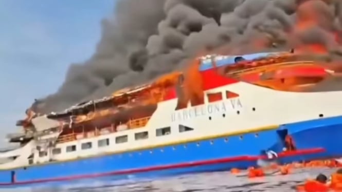 Kapal Motor Terbakar di Pulau Taliase Sulawesi Utara