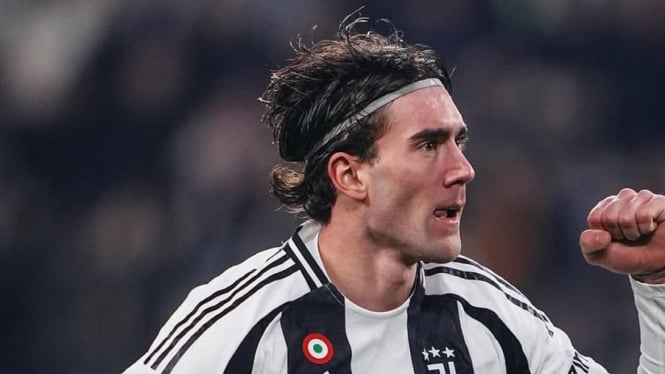 Juventus dan AC Milan  buka pembicaraan terkait Dusan Vlahovic