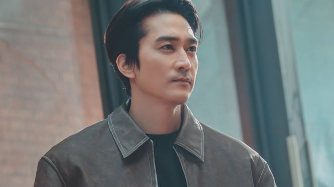 Song Seung Heon sebagai Dokgo Chul di drakor My Troublesome Star