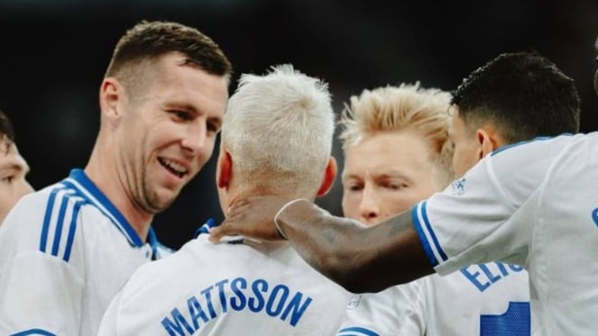 Momen para pemain Copenhagen merayakan gol