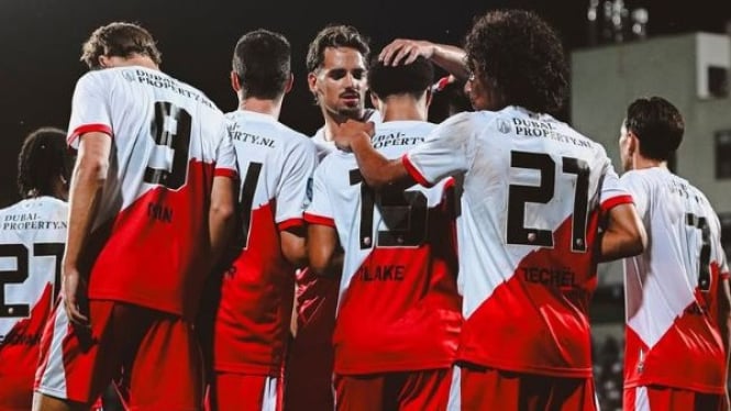 Potret para pemain FC Utrect merayakan gol