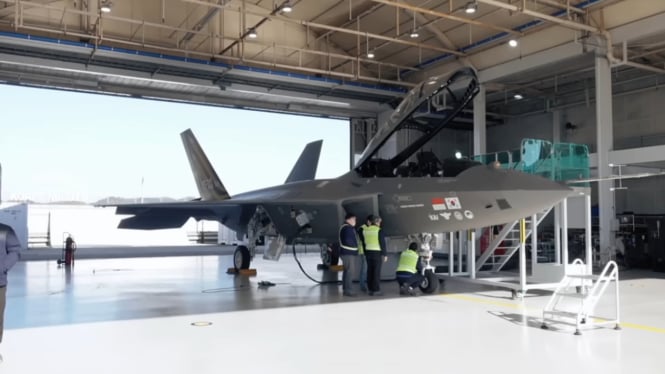 Jet tempur KF-21 Boramae diterbangkan oleh TNI AU