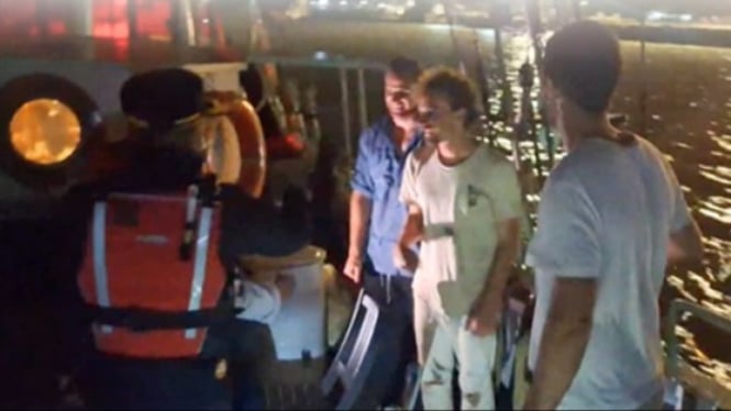 Evakuasi yacht Arka Kinari di perairan Cilacap