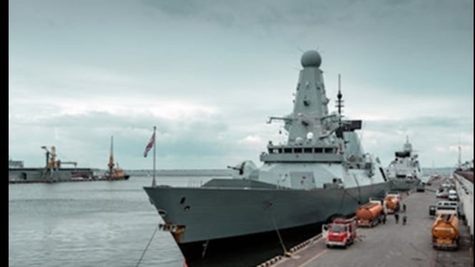 Ilustrasi KRI Brawijaya 320 saat diberangkatkan dari Italia