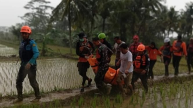 Tim SAR temukan 1 korban Sungai Klawing meninggal dunia